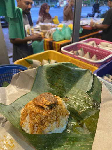 Warung Lagend: Kedai Sarapan Pagi Terbaik di Pekan Yan – Menu Lazat & Suasana Menarik